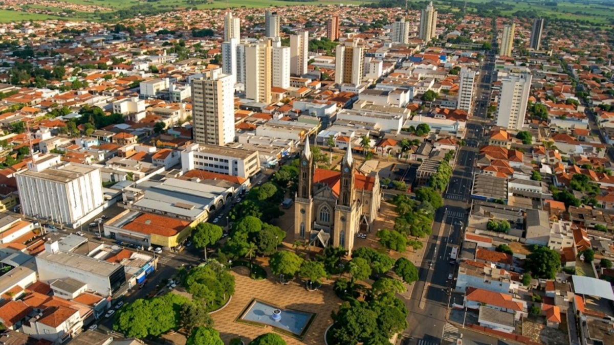 Vista aérea do centro de Guaratinguetá